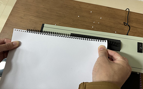 How to use a spiral binder effectively binders
